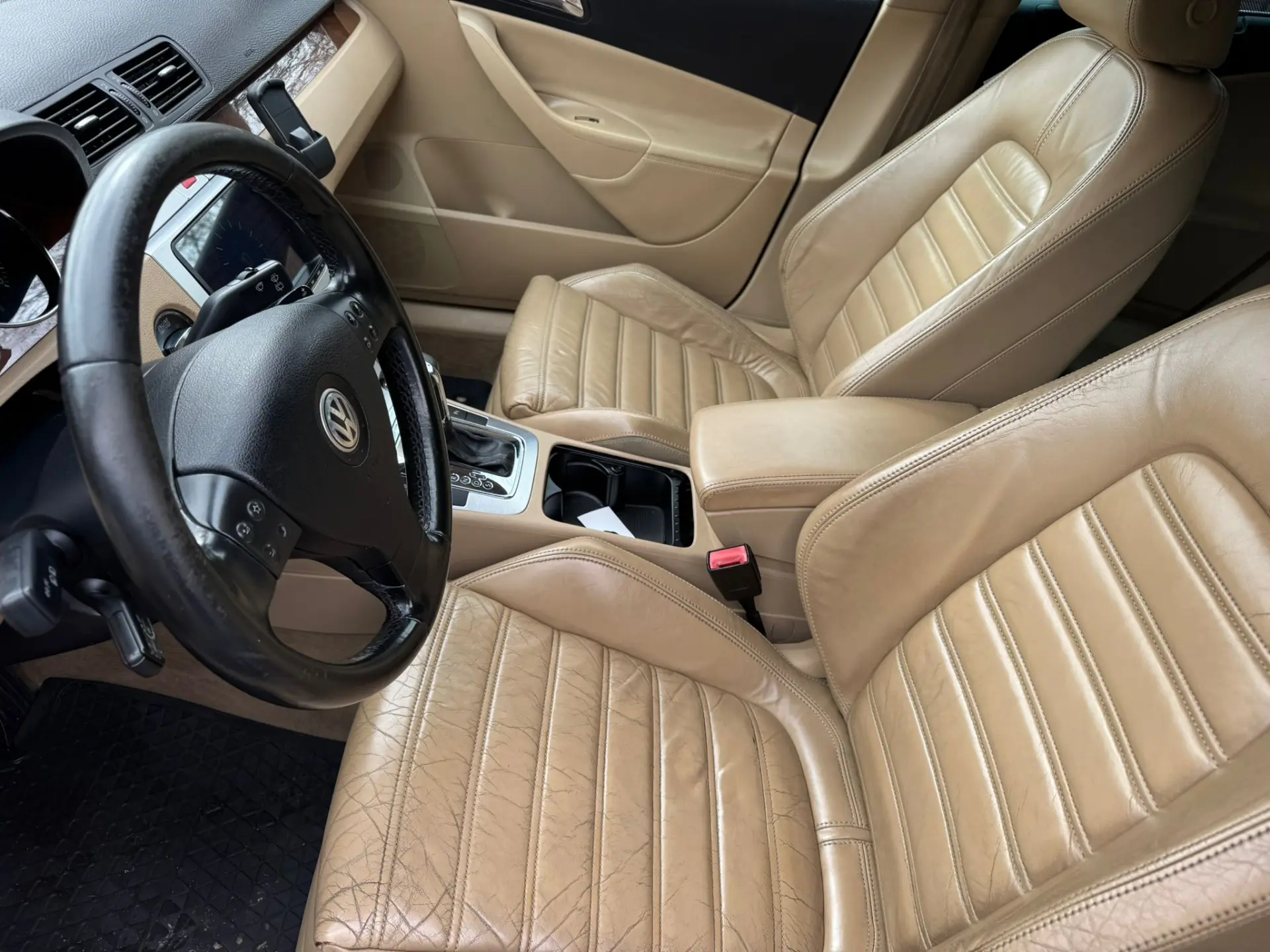 Volkswagen Passat 2
