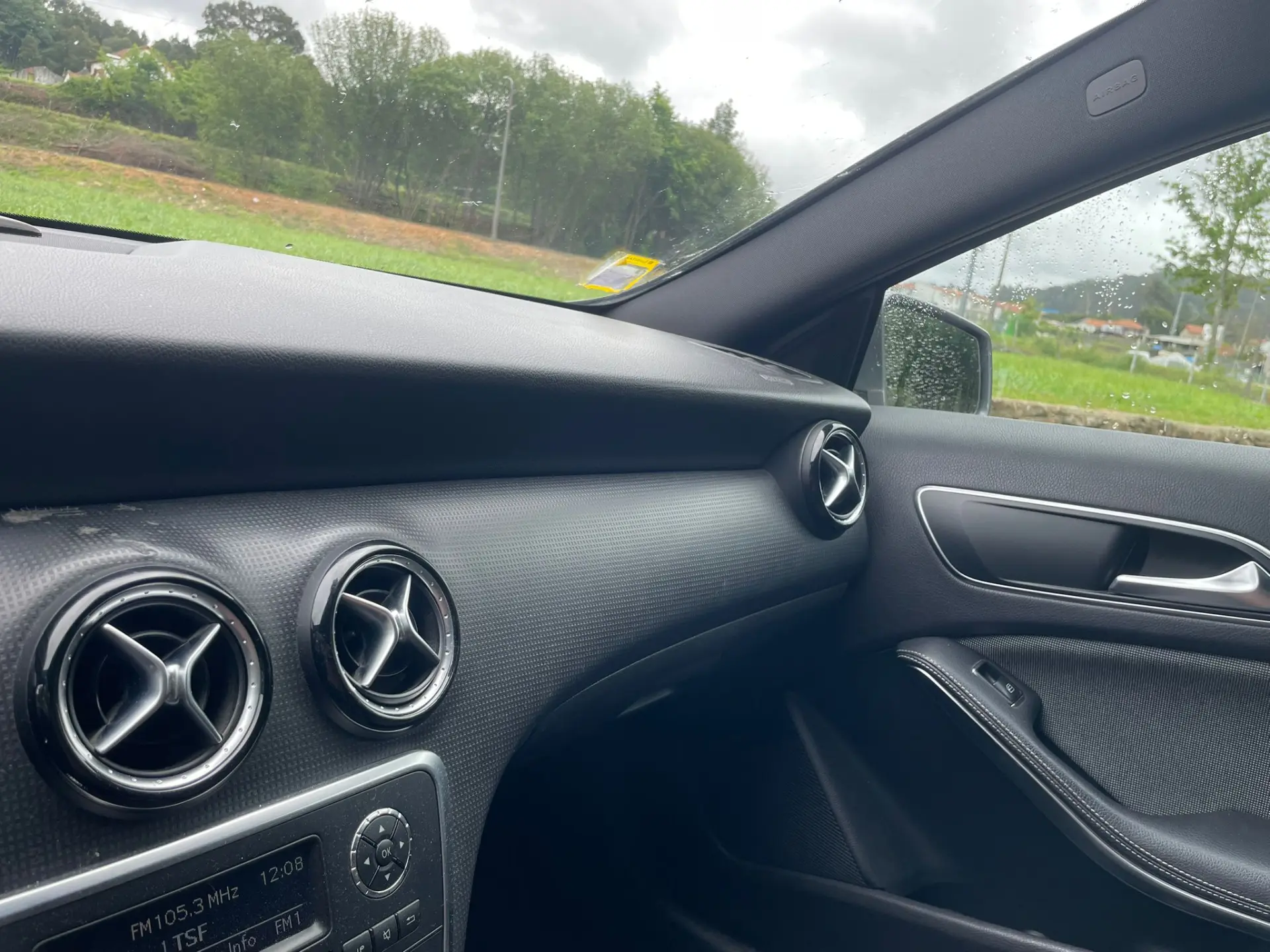 Mercedes-Benz A 180 d Urban 13