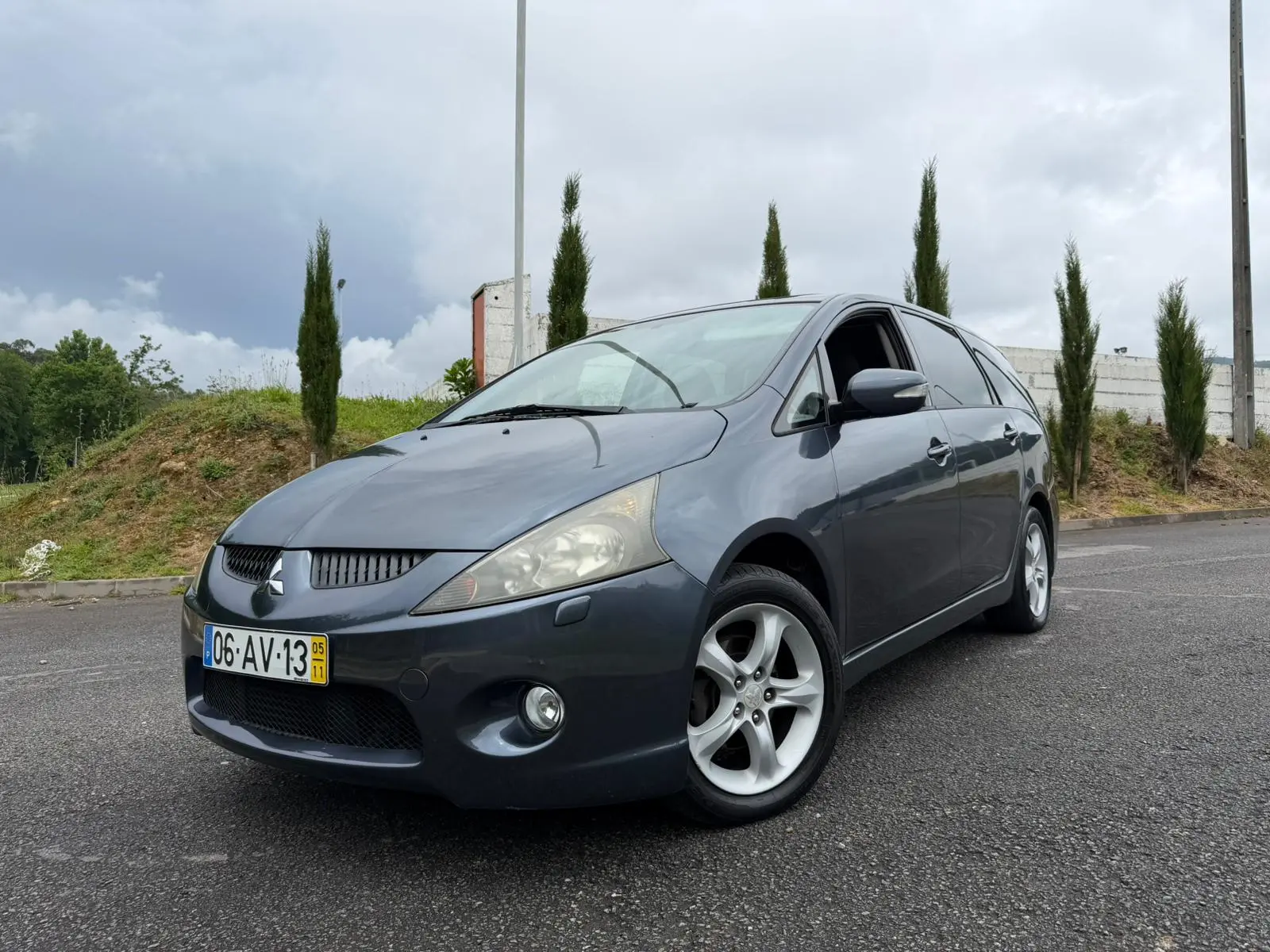 Mitsubishi Grandis 22