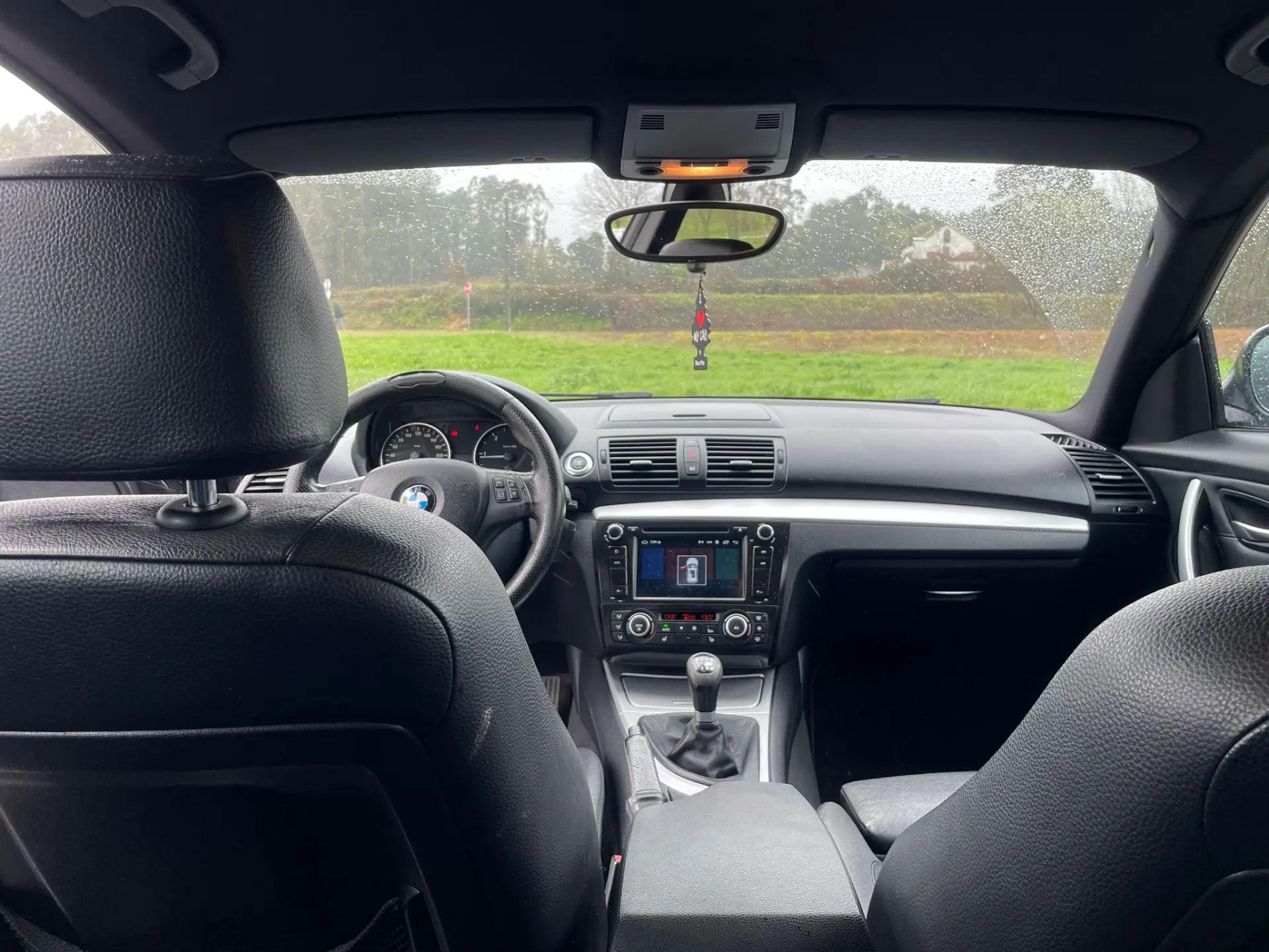 BMW 118 d Pack M 14