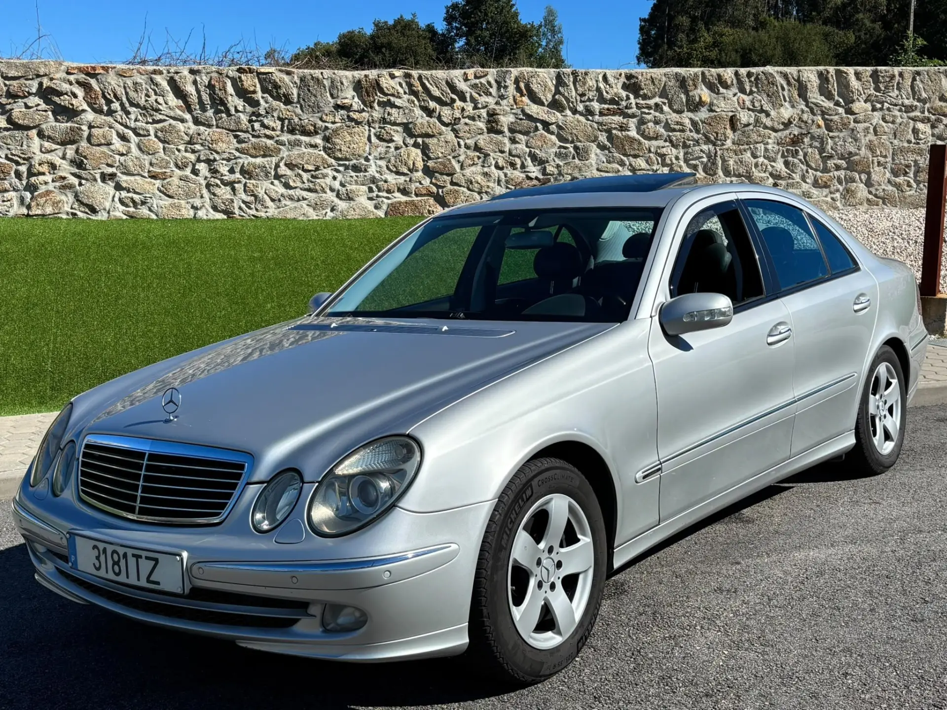 Mercedes-Benz E 220 CDi Avantgarde 1
