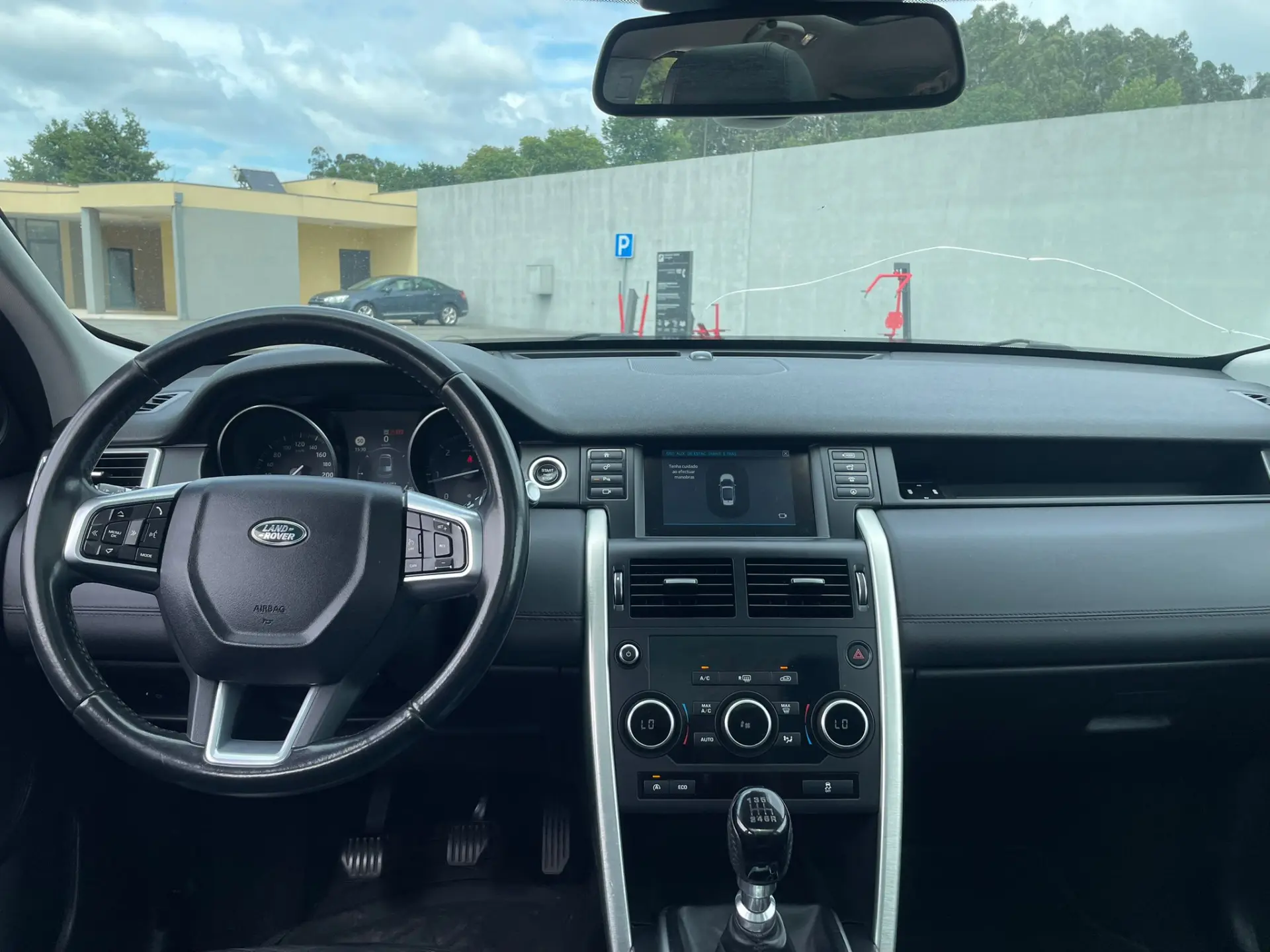 Land Rover Discovery Sport 2