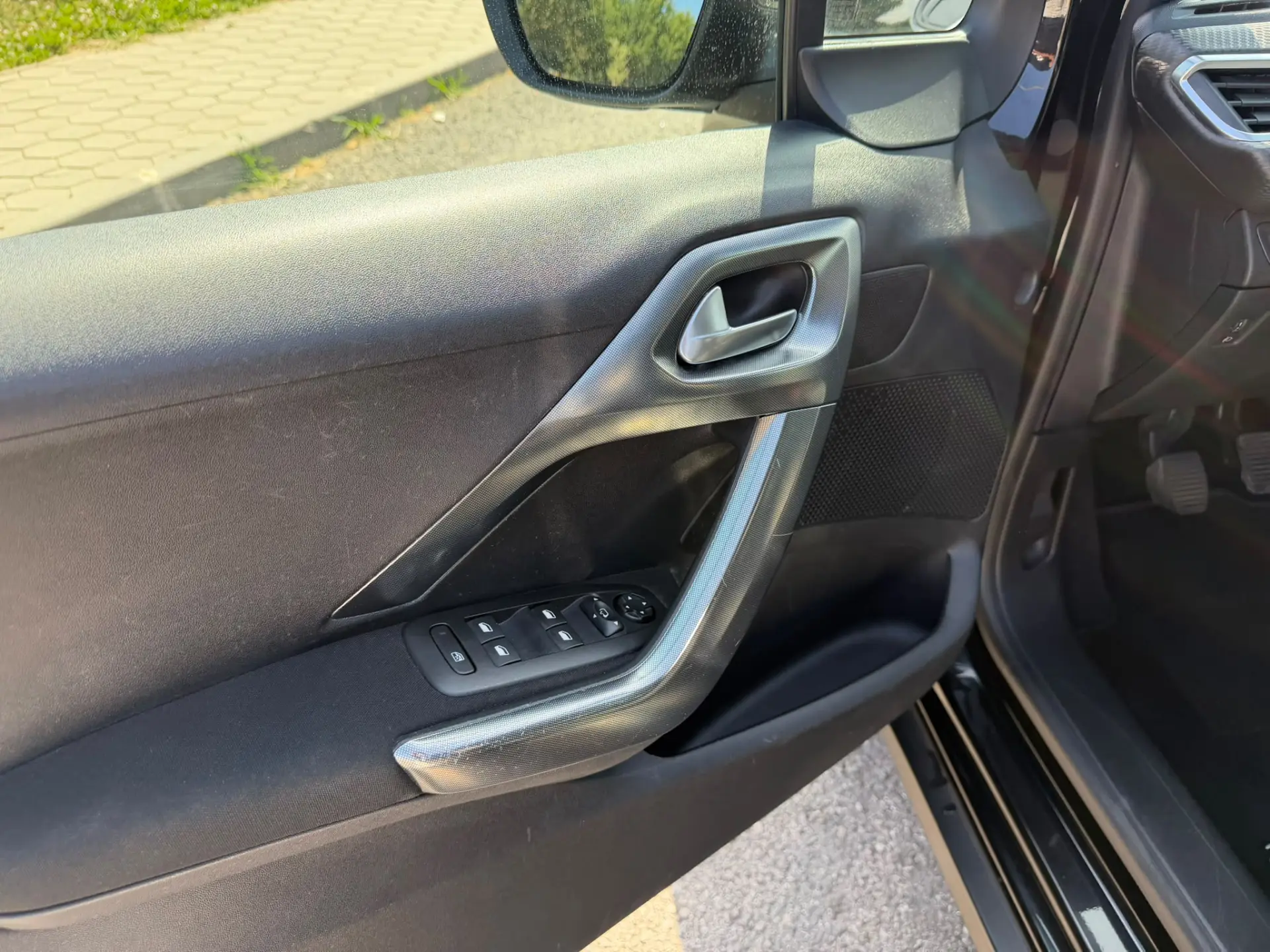 Peugeot 2008 6
