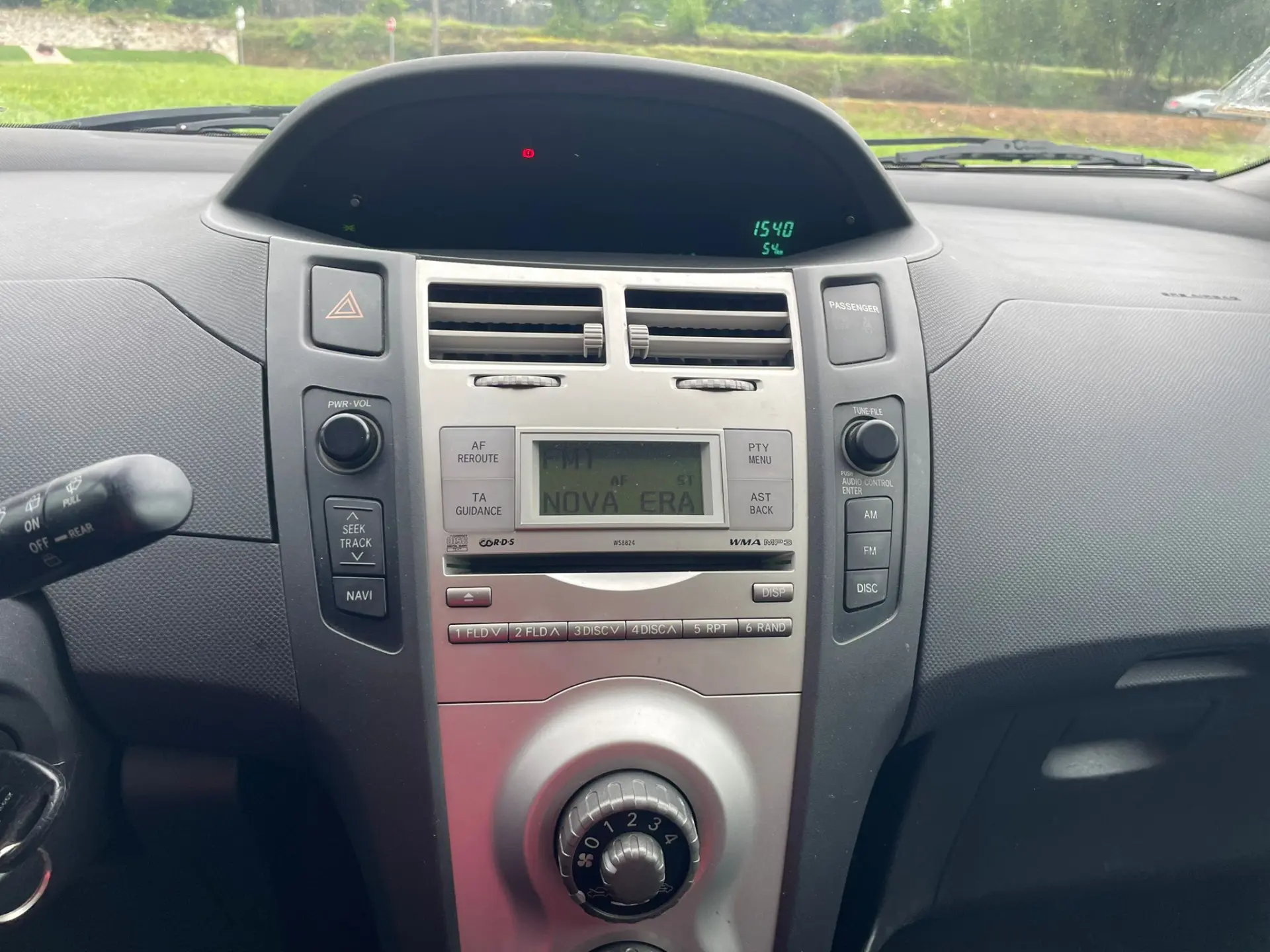 Toyota Yaris 8