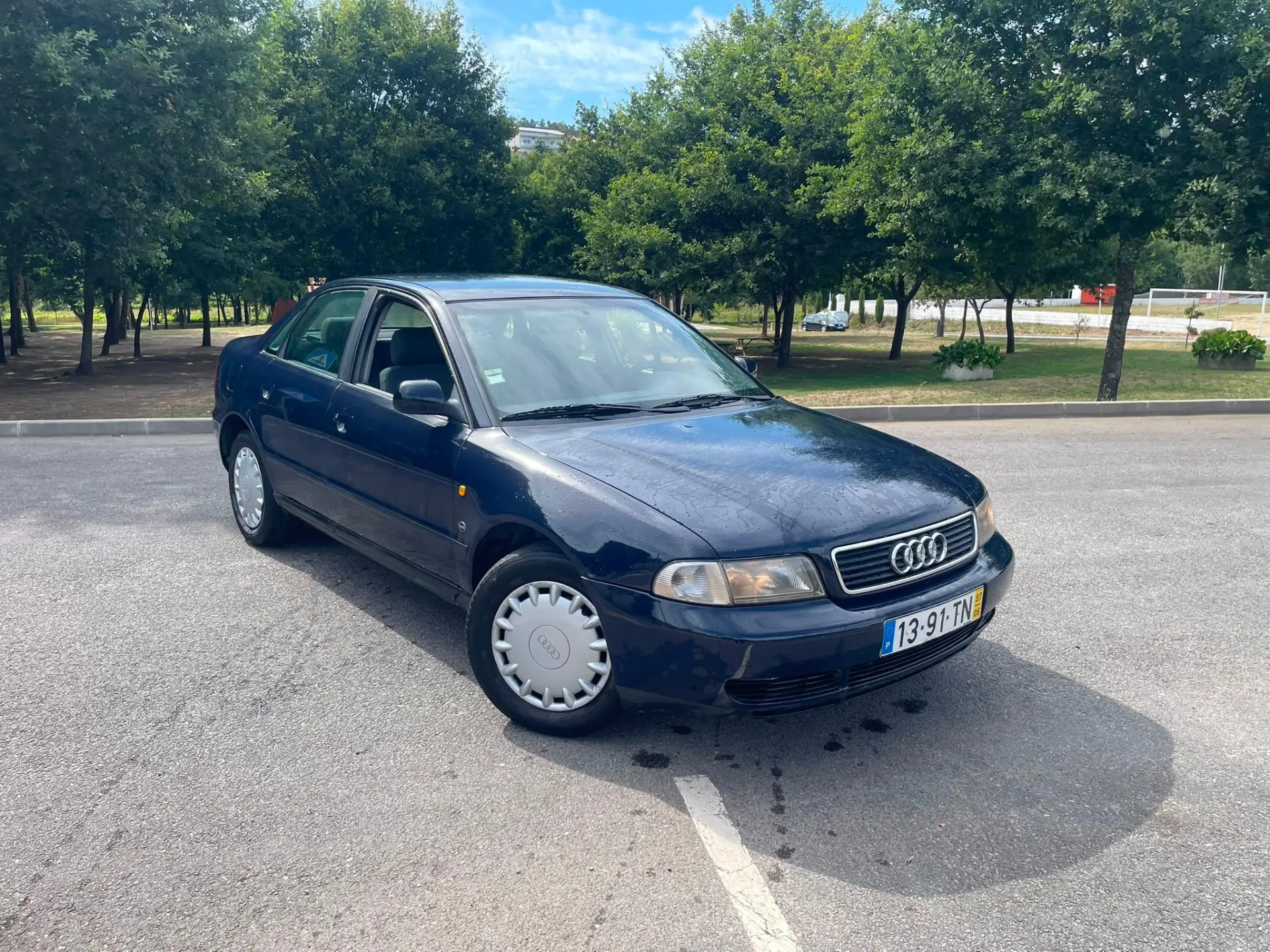 Audi A4 16