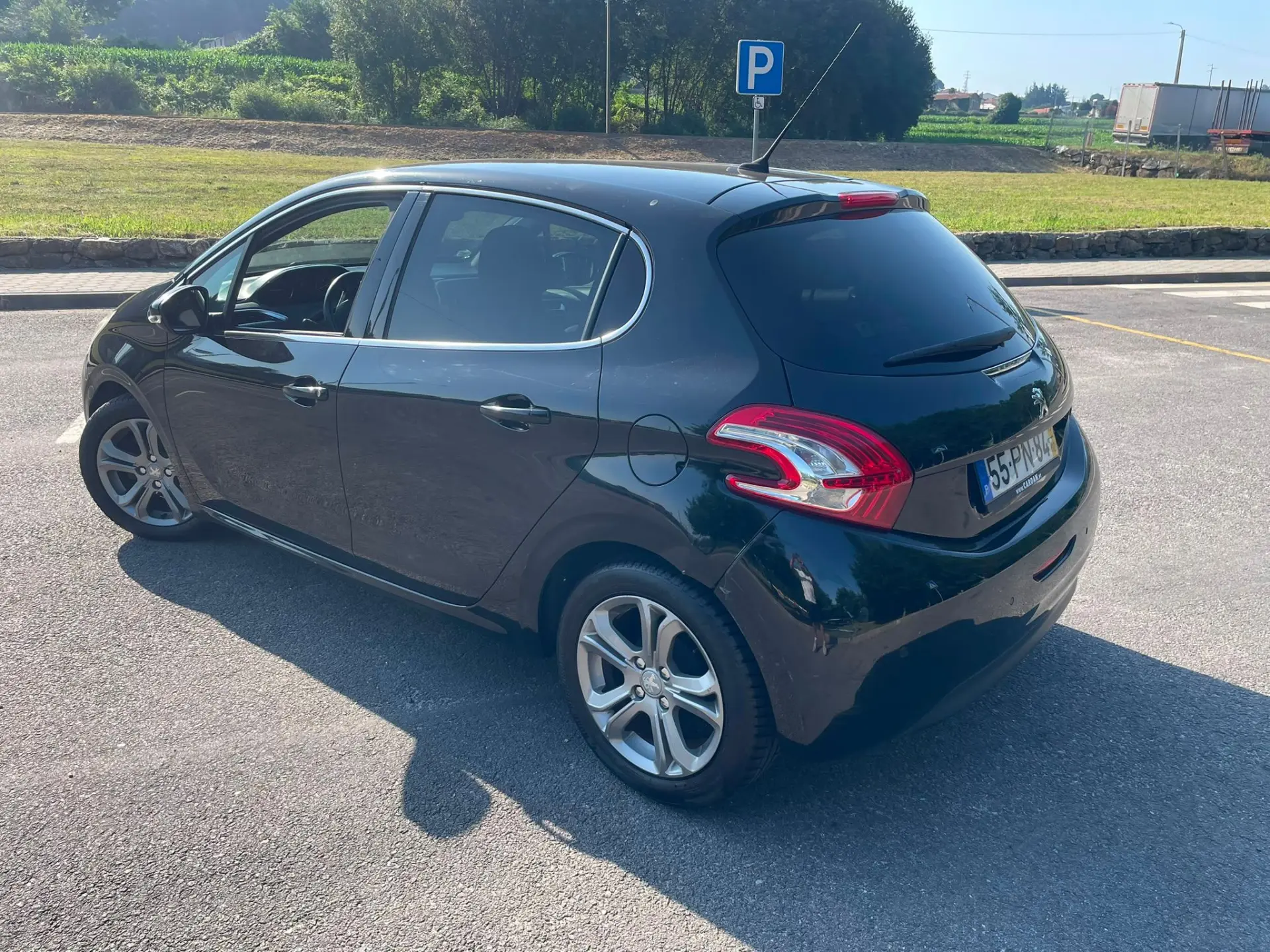 Peugeot 208 9