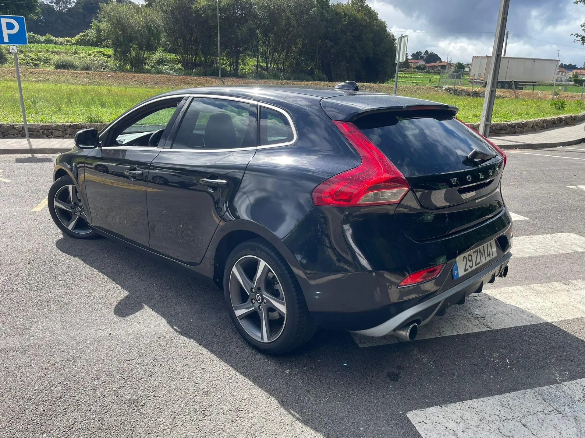 Volvo V40 1.6 D2 R-Design 13