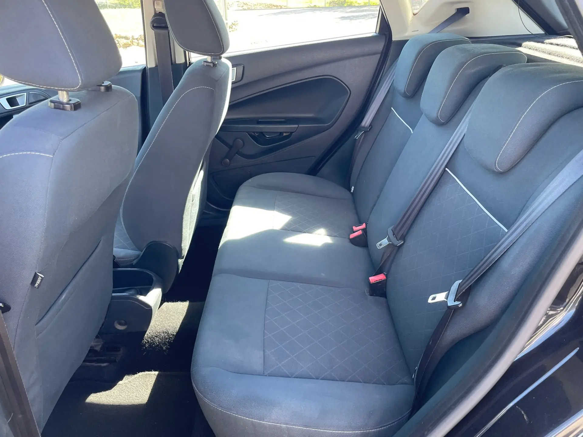 Ford Fiesta 12
