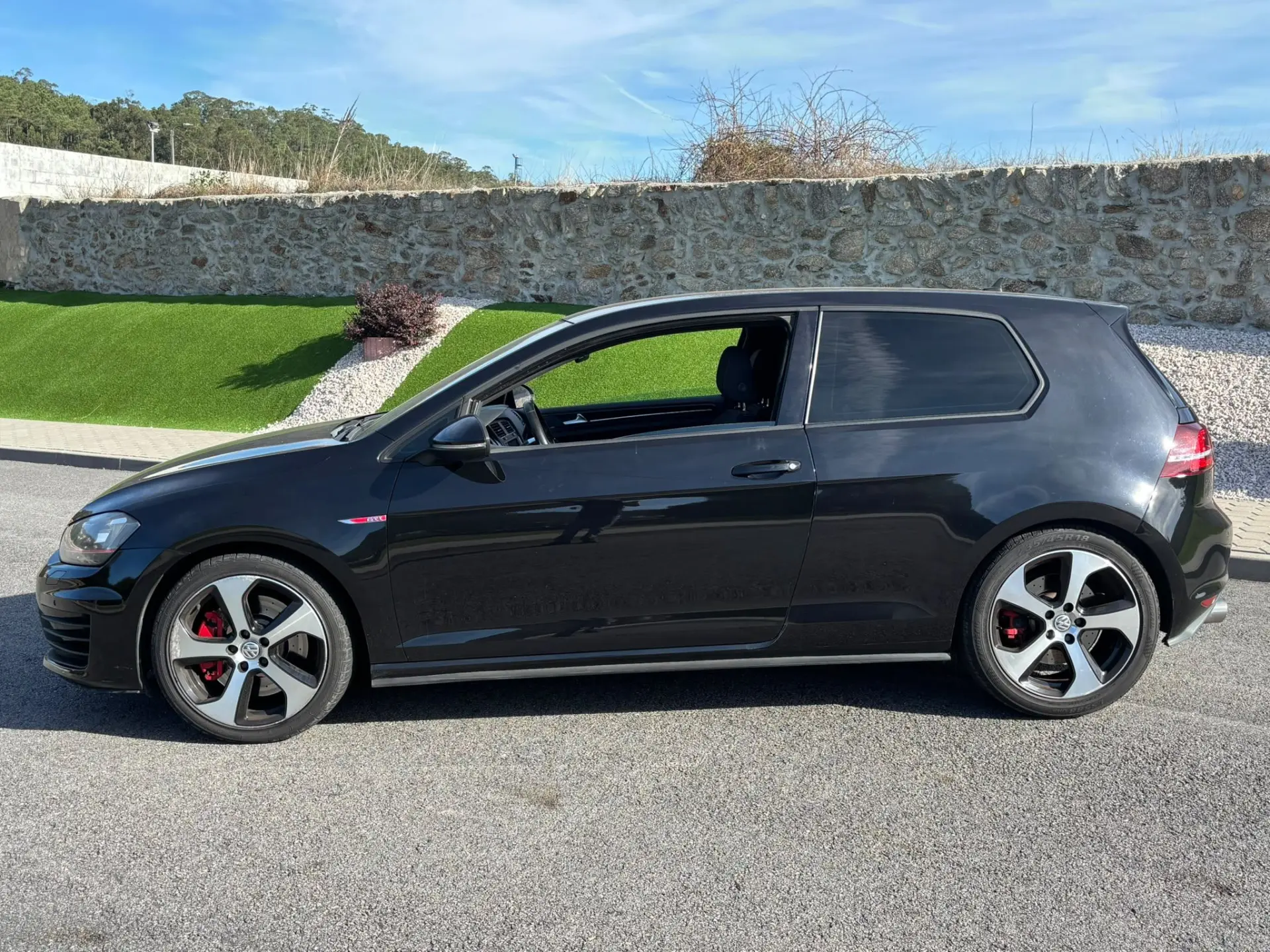 Volkswagen Golf GTI (BlueMotion ) 9