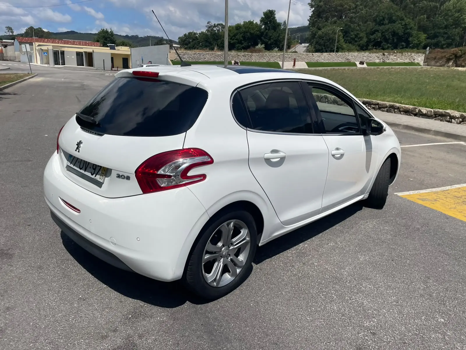 Peugeot 208 17