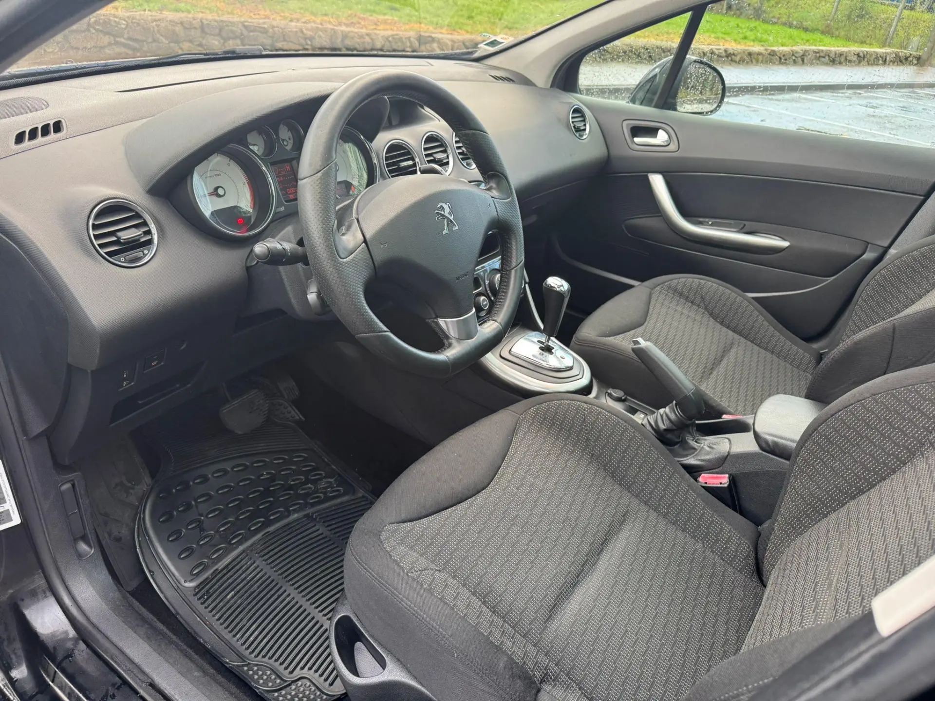 Peugeot 308 10