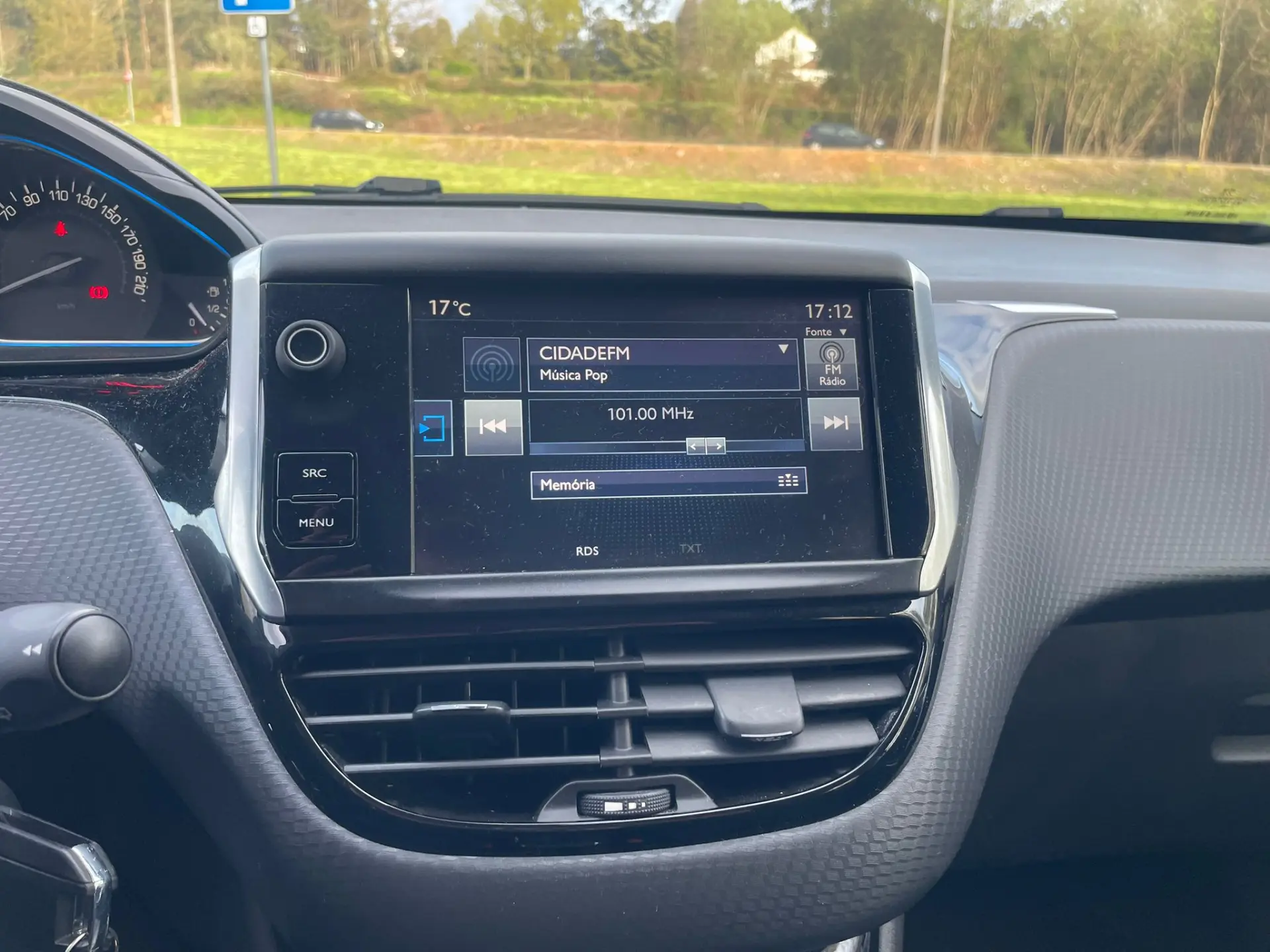 Peugeot 2008 1.2 PureTech Style 16
