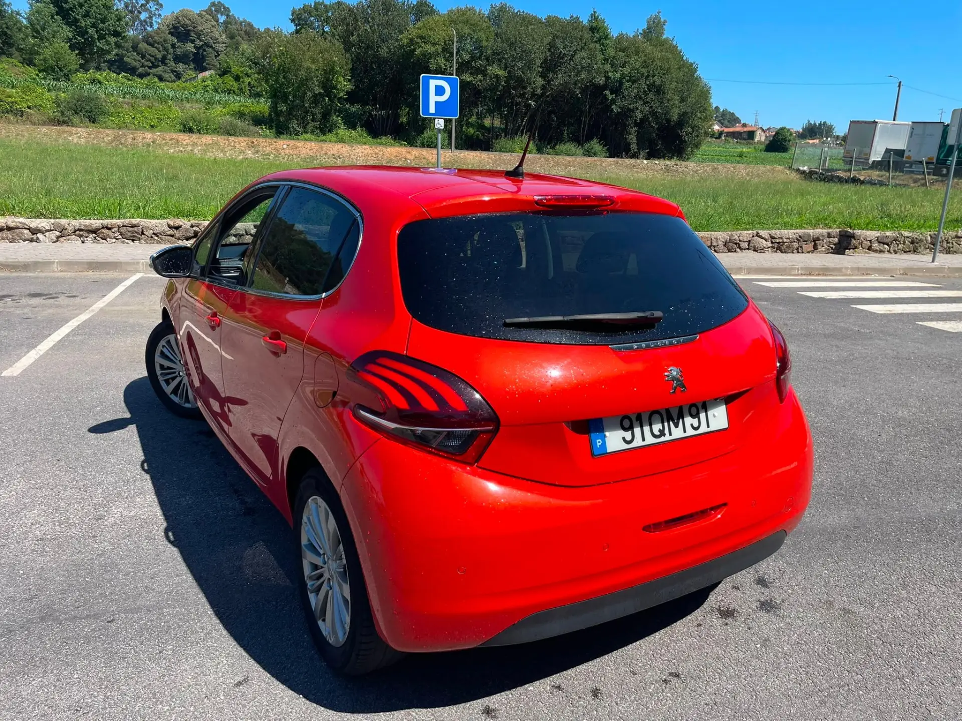 Peugeot 208 15