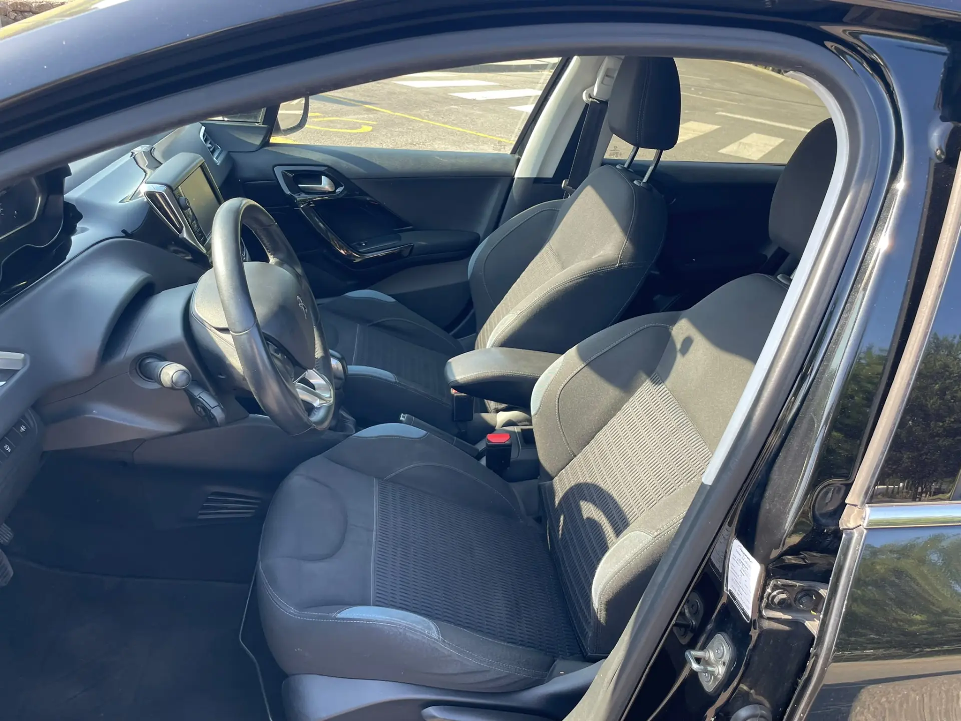 Peugeot 208 8