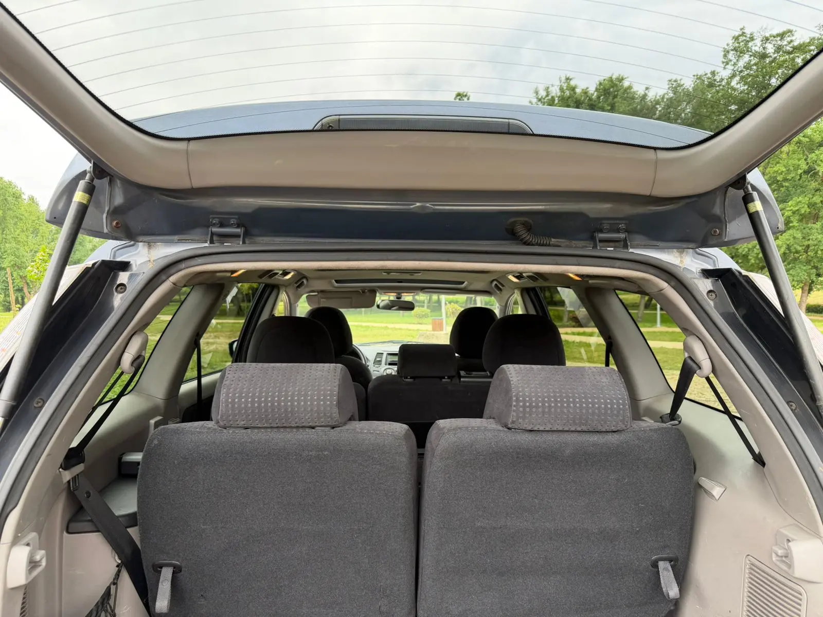 Mitsubishi Grandis 13