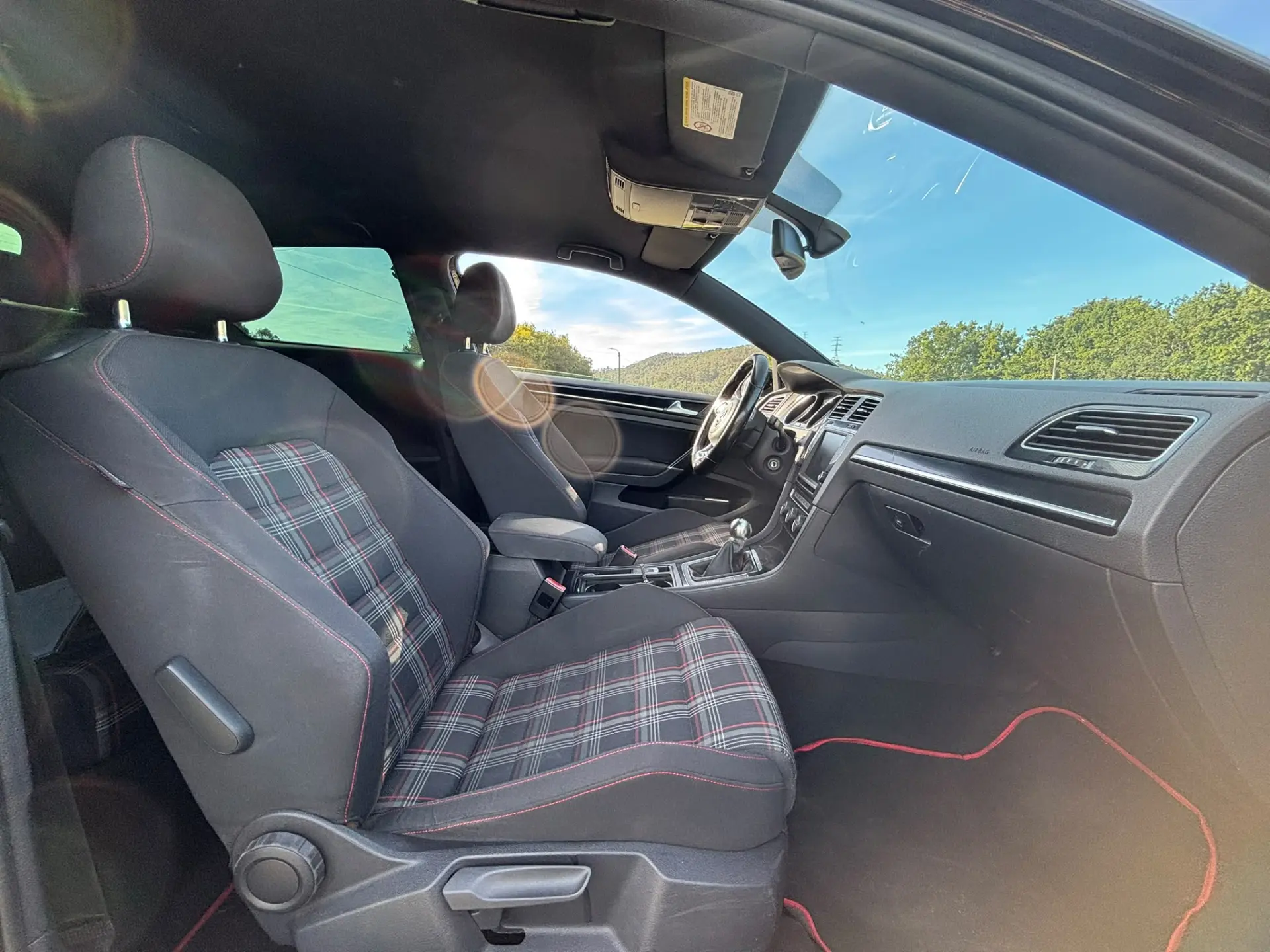 Volkswagen Golf GTI (BlueMotion ) 11