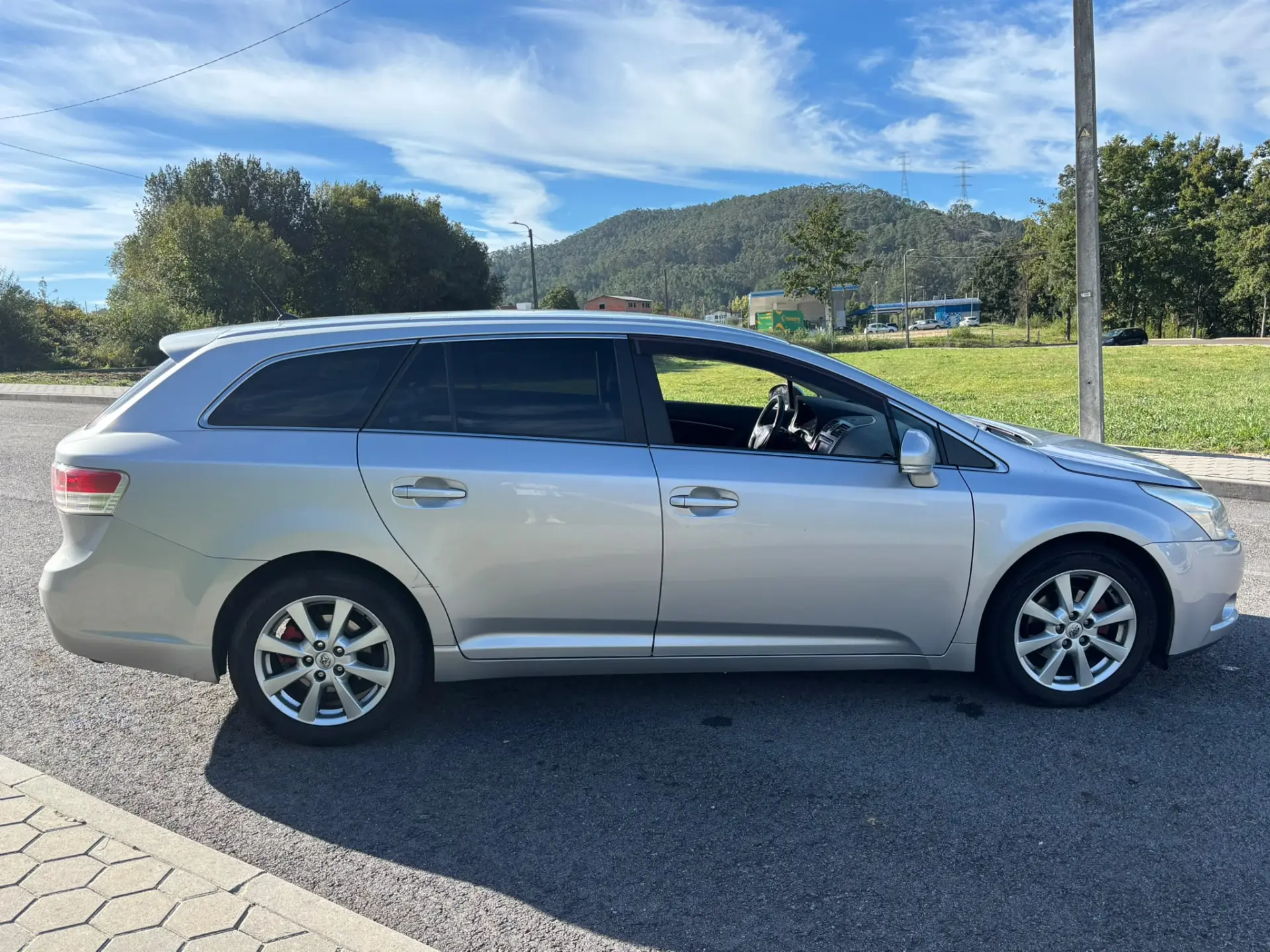 Toyota Avensis SD 2.0 D-4D 12