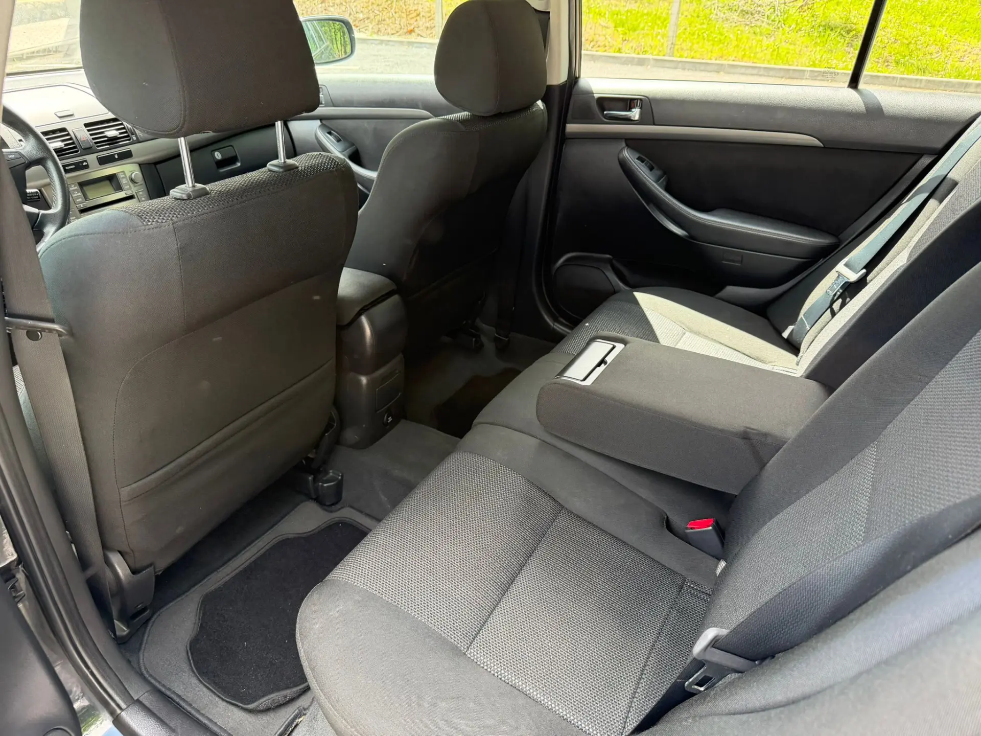 Toyota Avensis 10