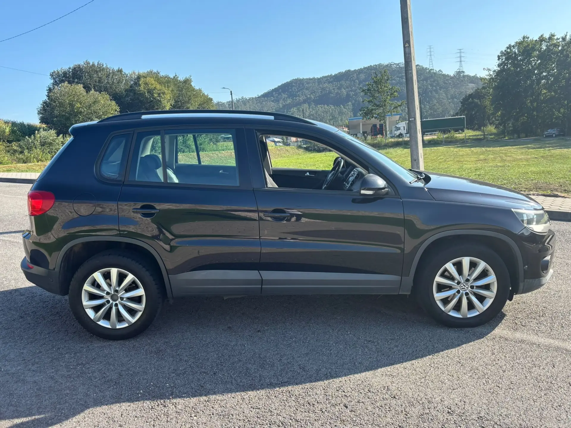 Volkswagen Tiguan 9
