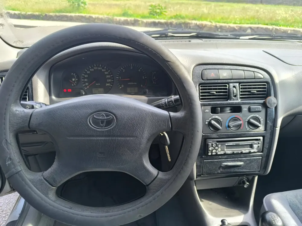 Toyota Avensis 4