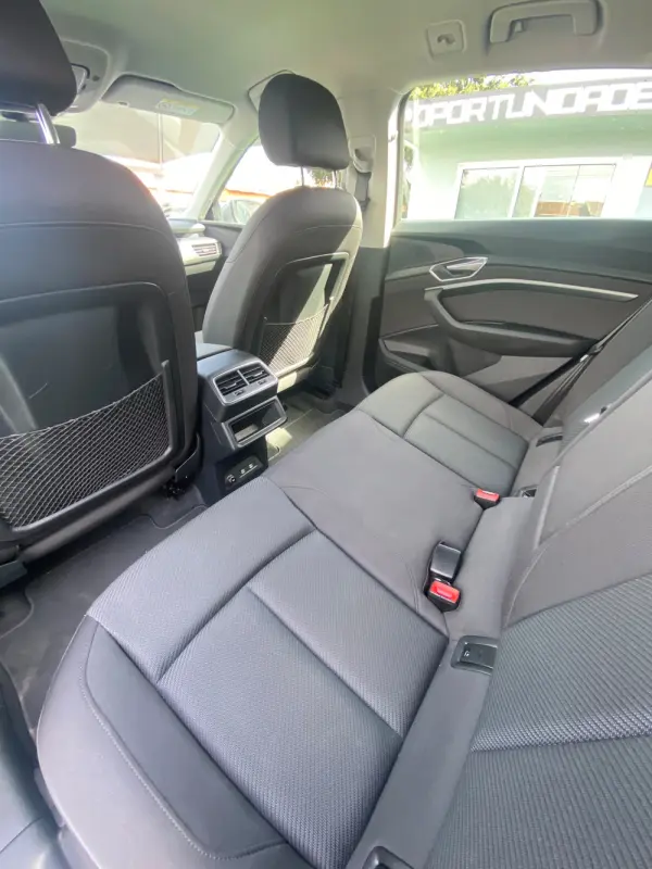 Audi e-tron 50 quattro 7