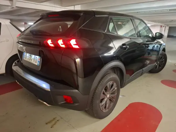 Peugeot 2008 PureTech 130 EAT8 Active Pack 3