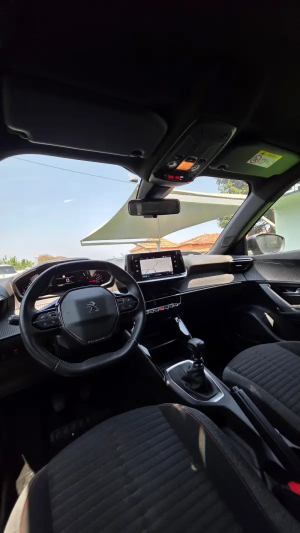 Peugeot 2008 1.2 PureTech Active 8