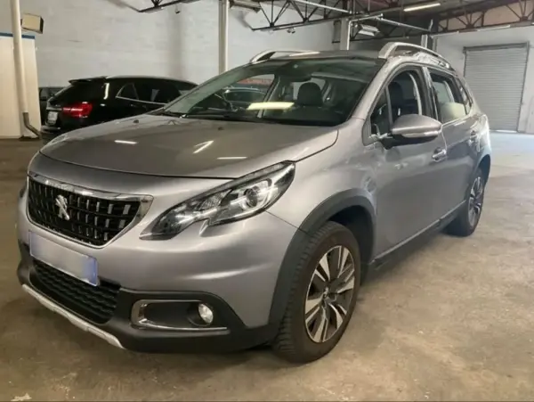 Peugeot 2008 1.2 Pure Tech Allure 1