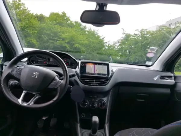 Peugeot 2008 1.2 PureTech Style 3