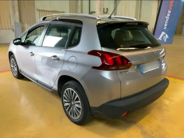 Peugeot 2008 1.2 VTi Active 4