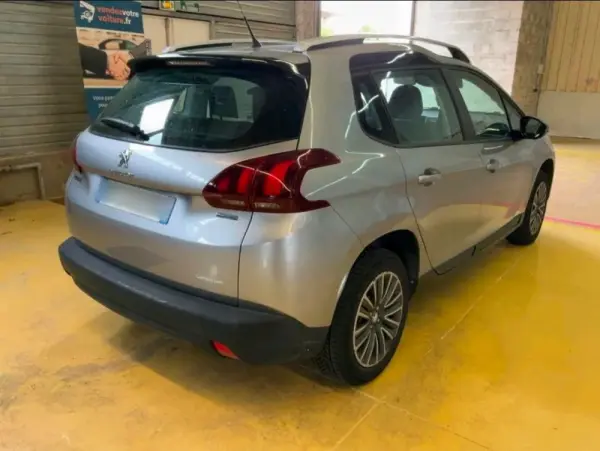 Peugeot 2008 1.2 VTi Active 3