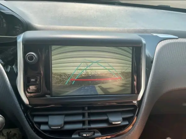 Peugeot 2008 Outro 6