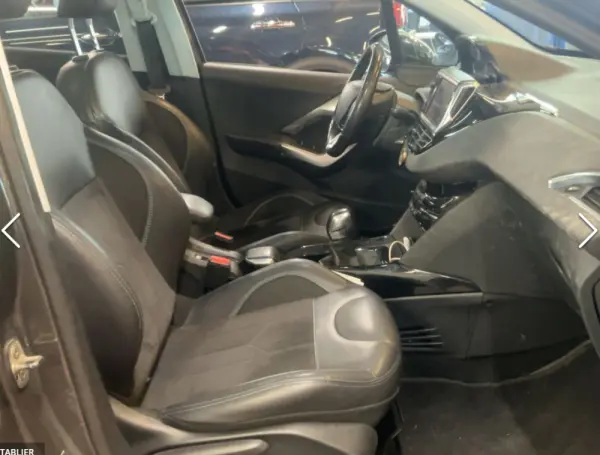 Peugeot 2008 1.2 PureTech Crossway 3