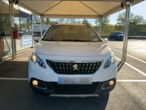 Peugeot 2008 1.2 PureTech Allure 8
