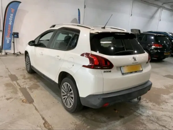 Peugeot 2008 1.2 VTi Active 7