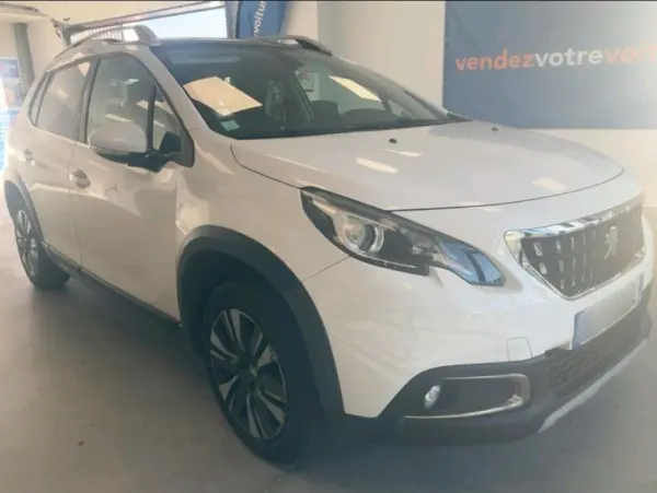 Peugeot 2008 1.2 VTi Allure 3