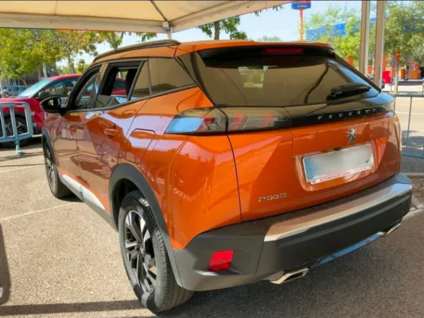 Peugeot 2008 PureTech 130 EAT8 Allure 2