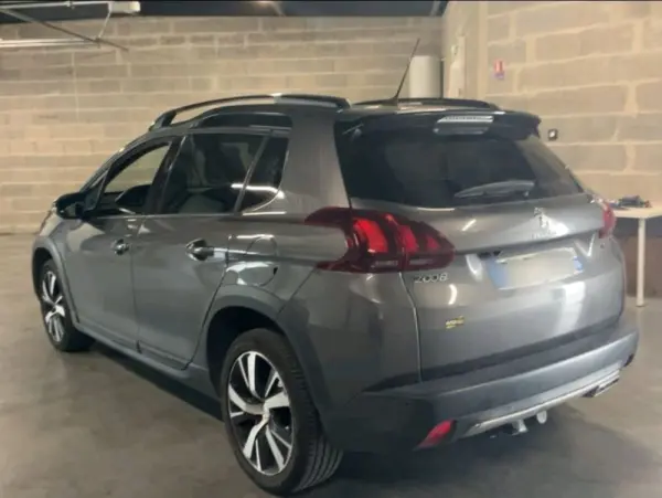 Peugeot 2008 1.2 PureTech GT Line EAT6 8