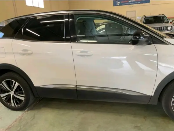 Peugeot 3008 1.2 PureTech Allure 5