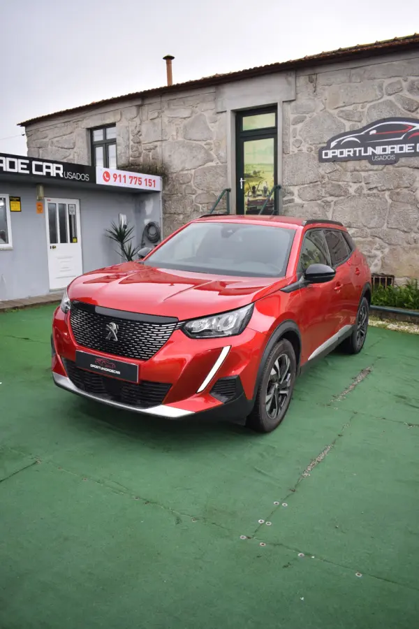 Peugeot 2008 PureTech 100 Allure 1