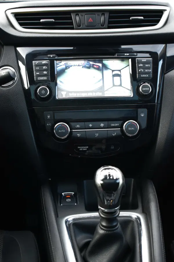 Nissan Qashqai 1.5 dCi 360 6