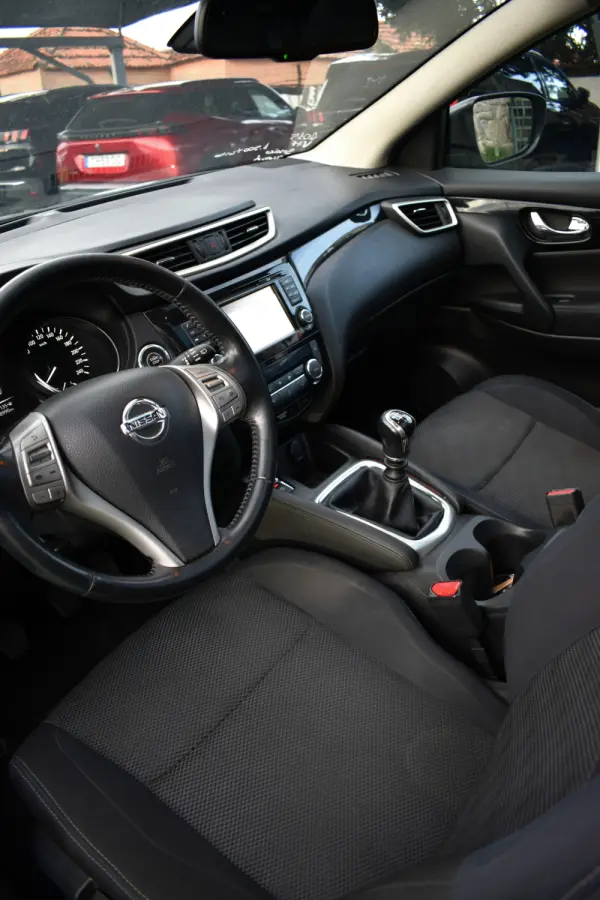 Nissan Qashqai 1.5 dCi 360 3