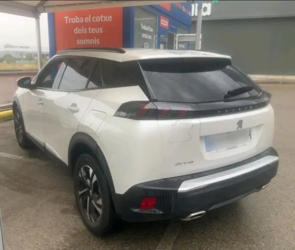 Peugeot 2008 1.2 PureTech Allure 2