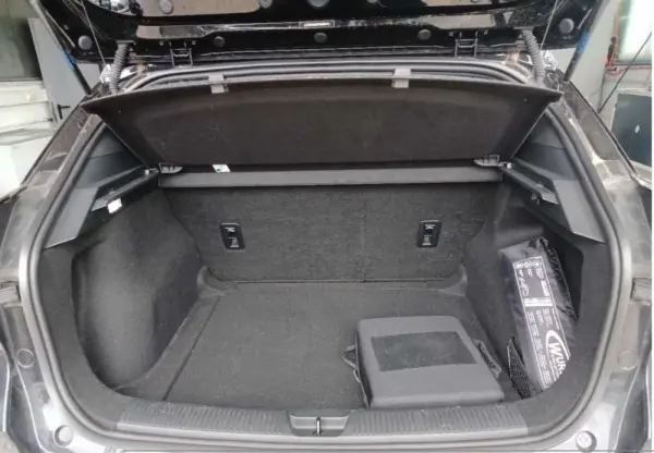 MG MG4 51 kWh Standard 10