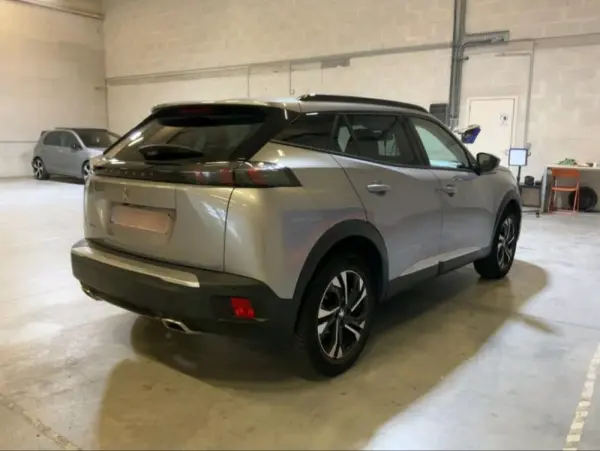 Peugeot 2008 PureTech 130 EAT8 Allure 7