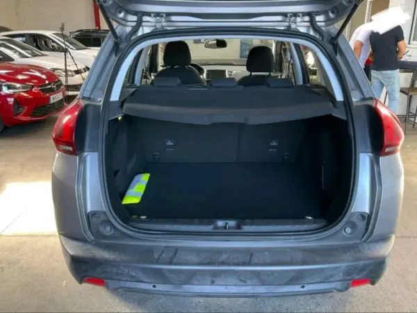 Peugeot 2008 Outro 4
