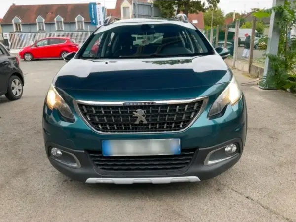 Peugeot 2008 1.2 PureTech Allure EAT6 4
