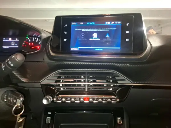 Peugeot 2008 PureTech 130 EAT8 Active Pack 6