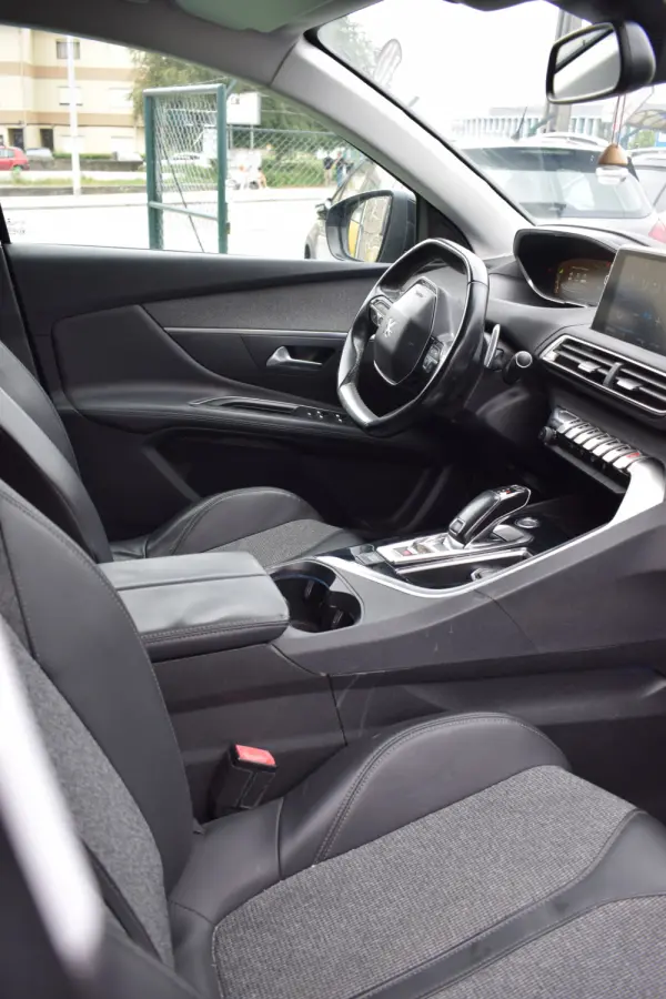 Peugeot 3008 1.6 BlueHDi Allure EAT6 6