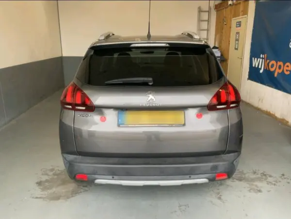 Peugeot 2008 1.2 PureTech Allure EAT6 2